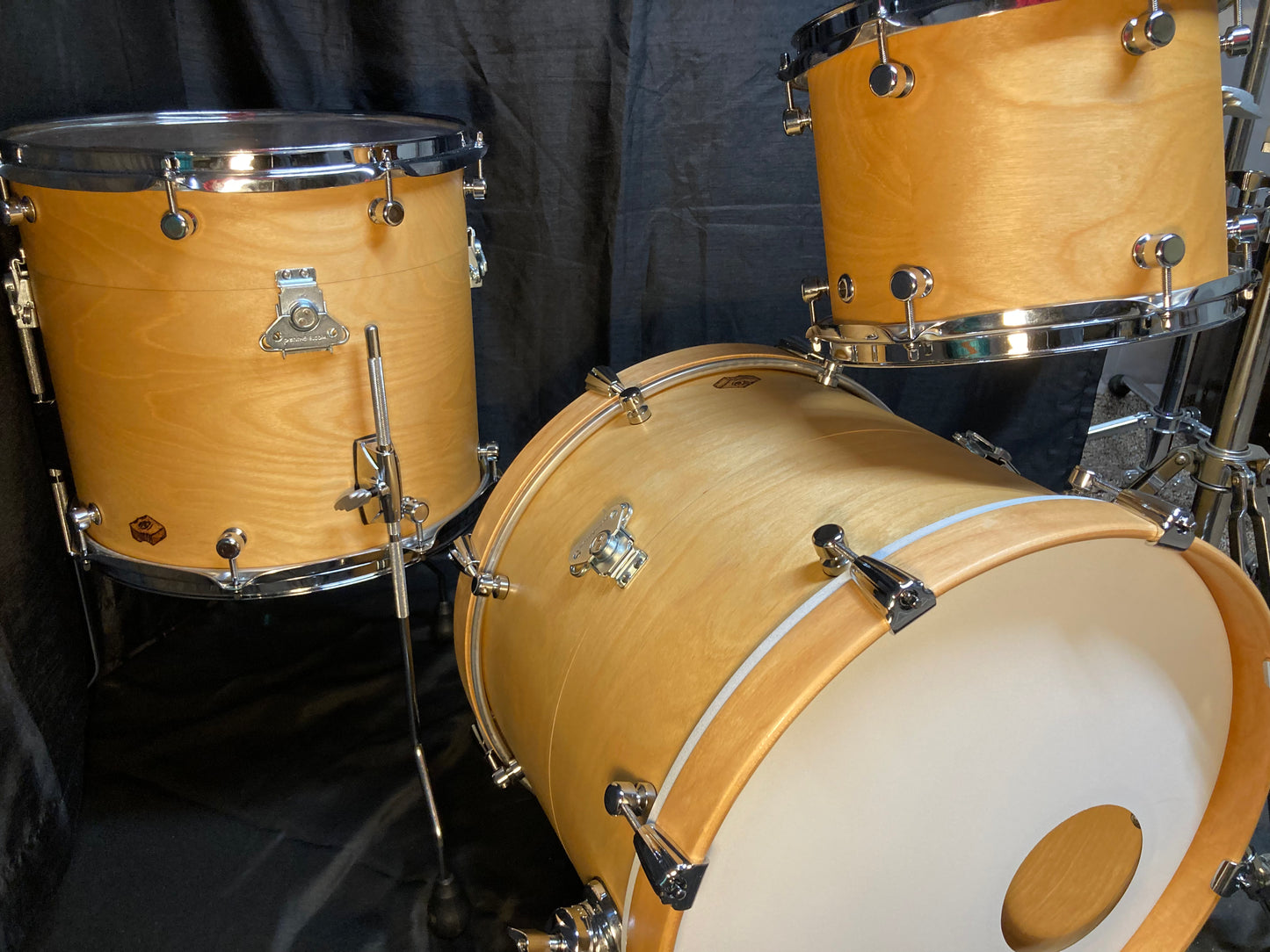 Nesting drums drum kit