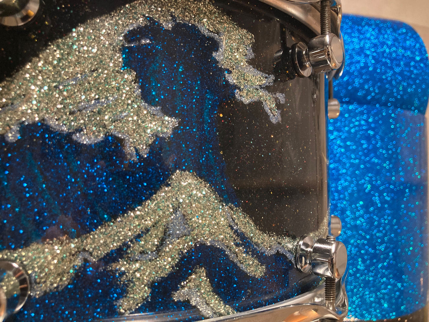 snare drum with ocean wave art